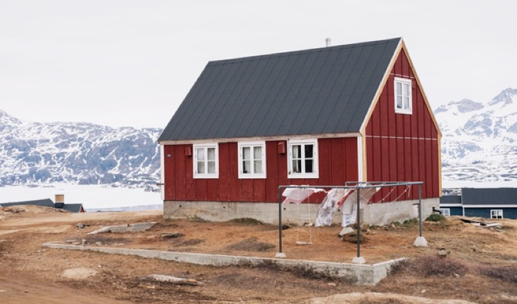 little red house in valley
